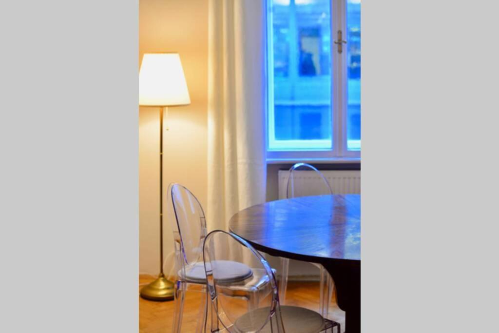 Beautiful Viennese Flat In The City Centre Exterior photo