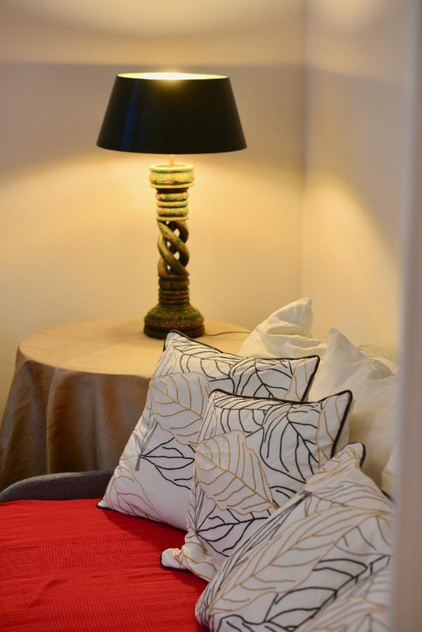 Beautiful Viennese Flat In The City Centre Exterior photo